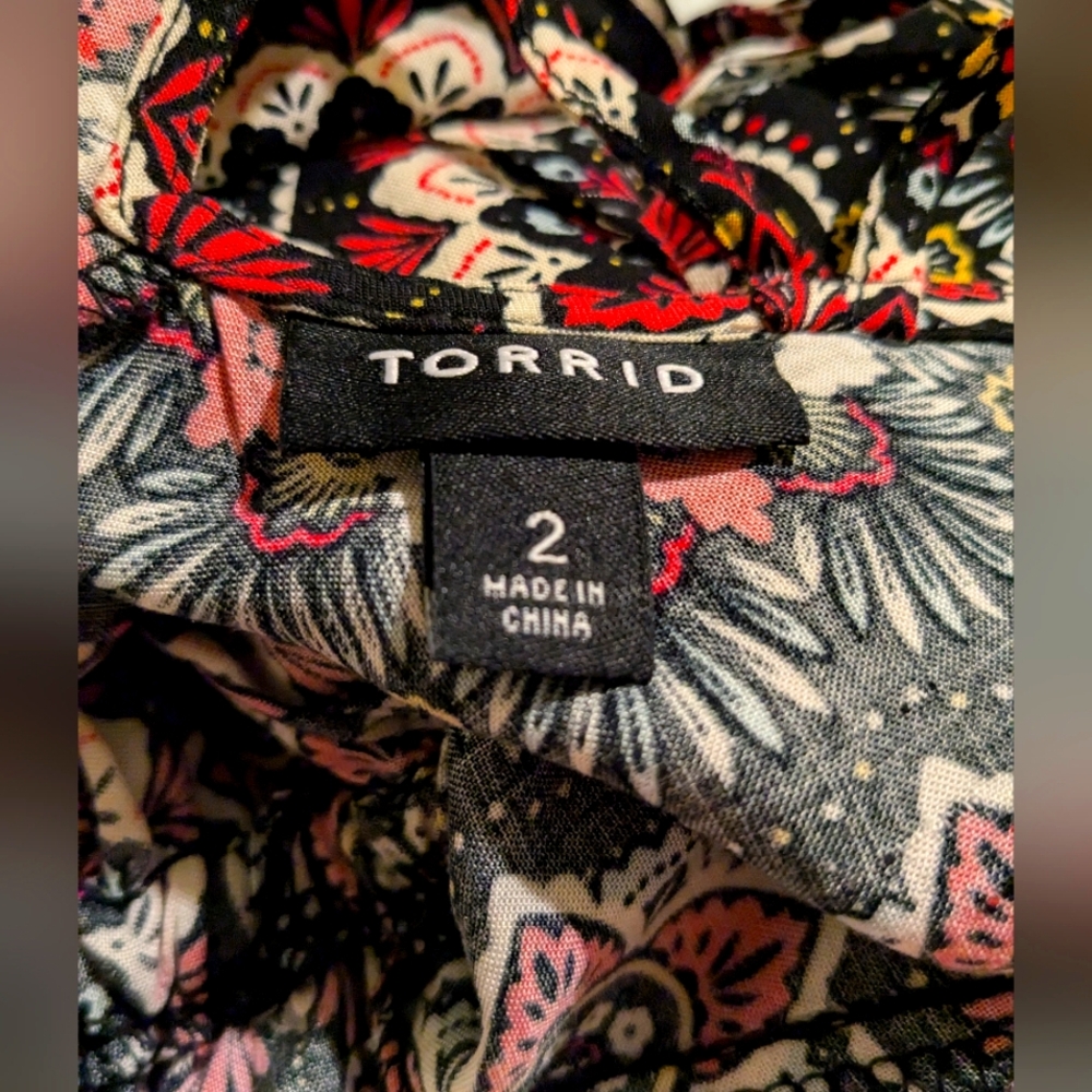 Medallion Print Dress Size 2 by Torrid - Picture 4 of 10